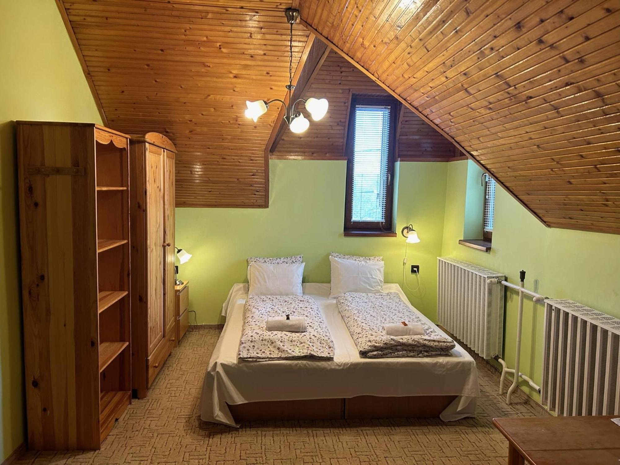Galeria Vendeghaz Otel Mezőkövesd Dış mekan fotoğraf