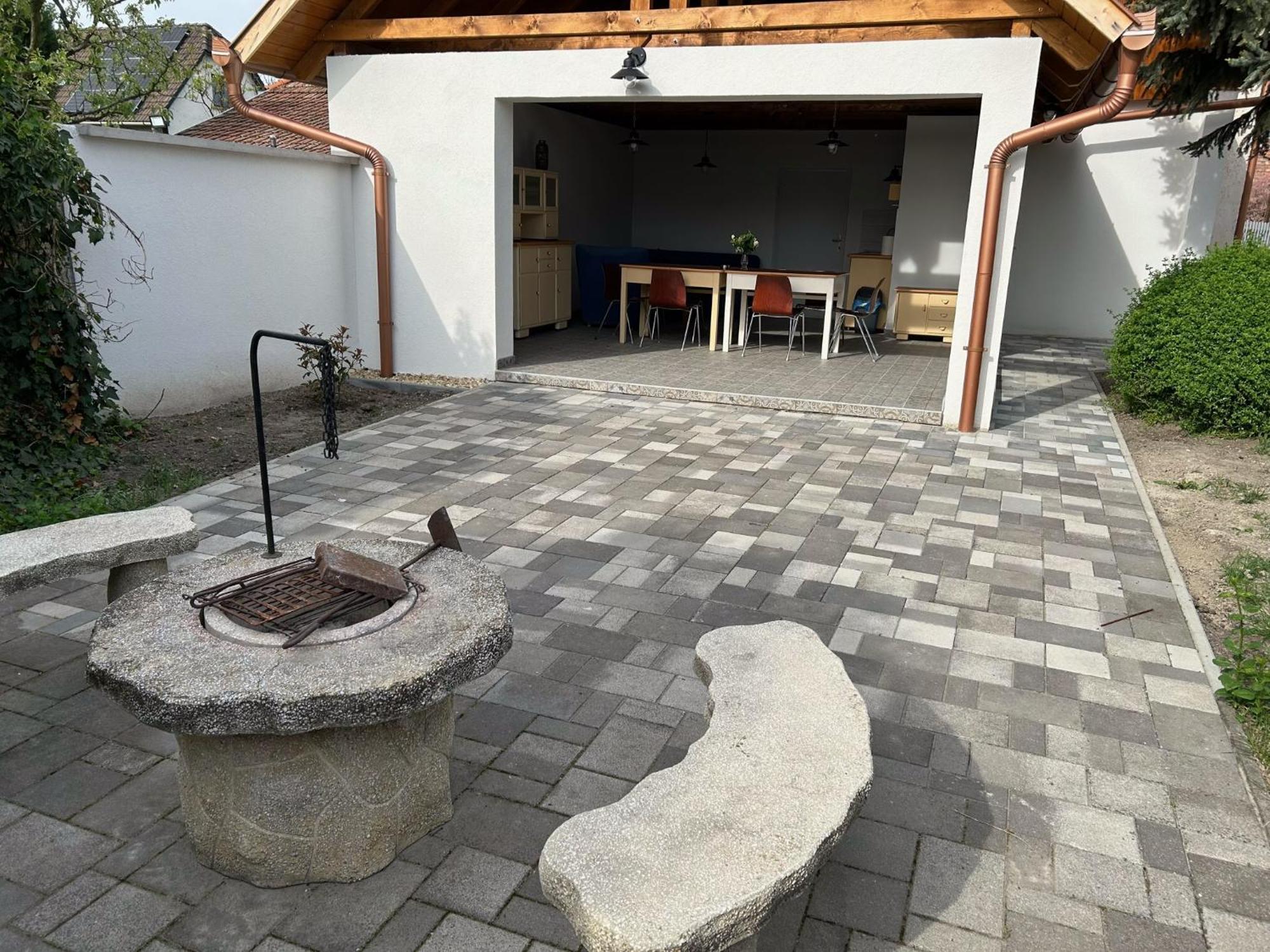 Galeria Vendeghaz Otel Mezőkövesd Dış mekan fotoğraf