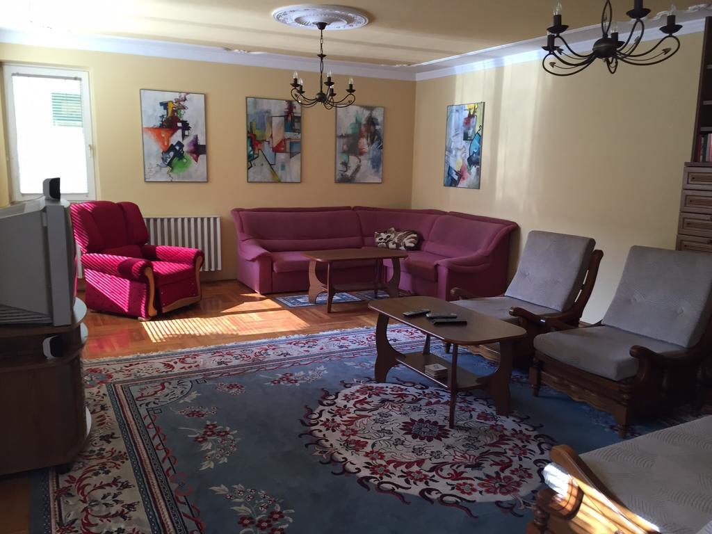 Galeria Vendeghaz Otel Mezőkövesd Oda fotoğraf
